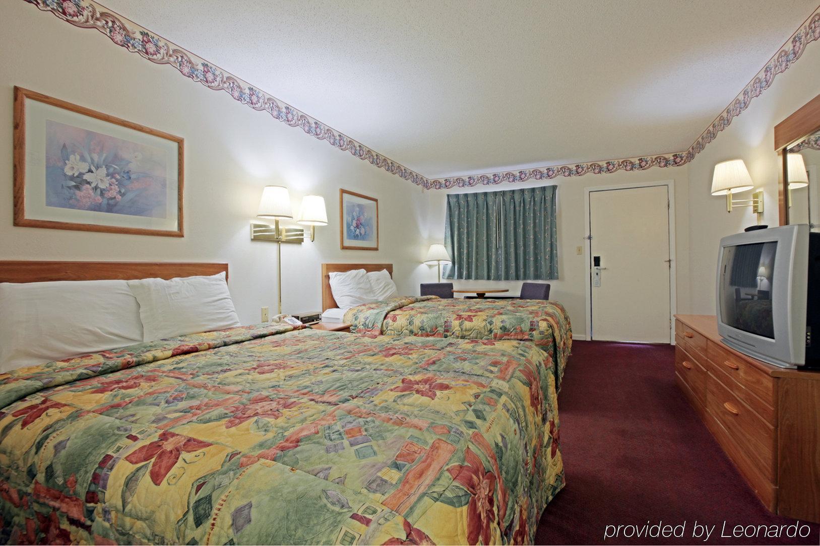 Americas Best Value Inn Sullivan Quarto foto