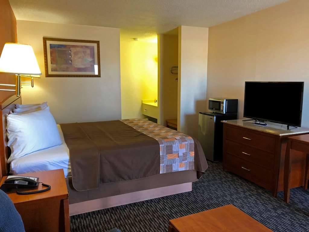 Americas Best Value Inn Sullivan Quarto foto